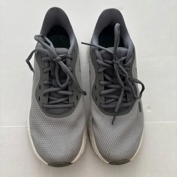 Nike Women's Sneakers Size 7 W Gray/Silver Athletic Running Shoes BQ6716-001 - Picture 2 of 9